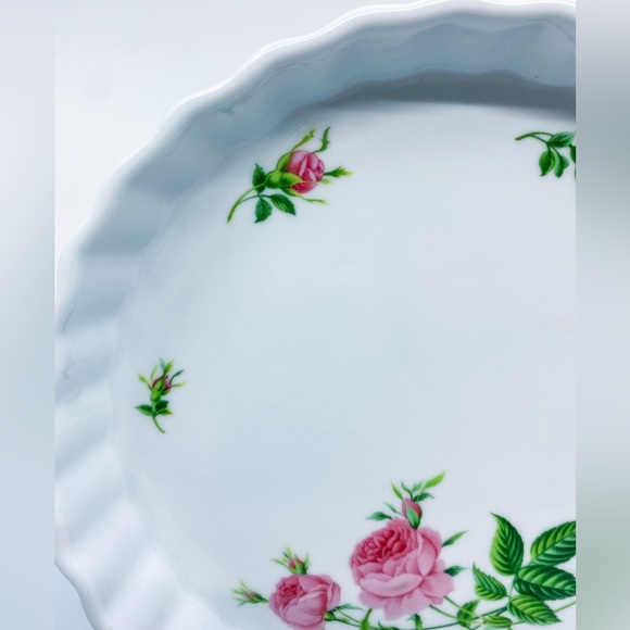 Vintage Rose by Christineholm Round Fluted Quiche Pie Tart Porcelain Dish 9.5” - Picture 4 of 12